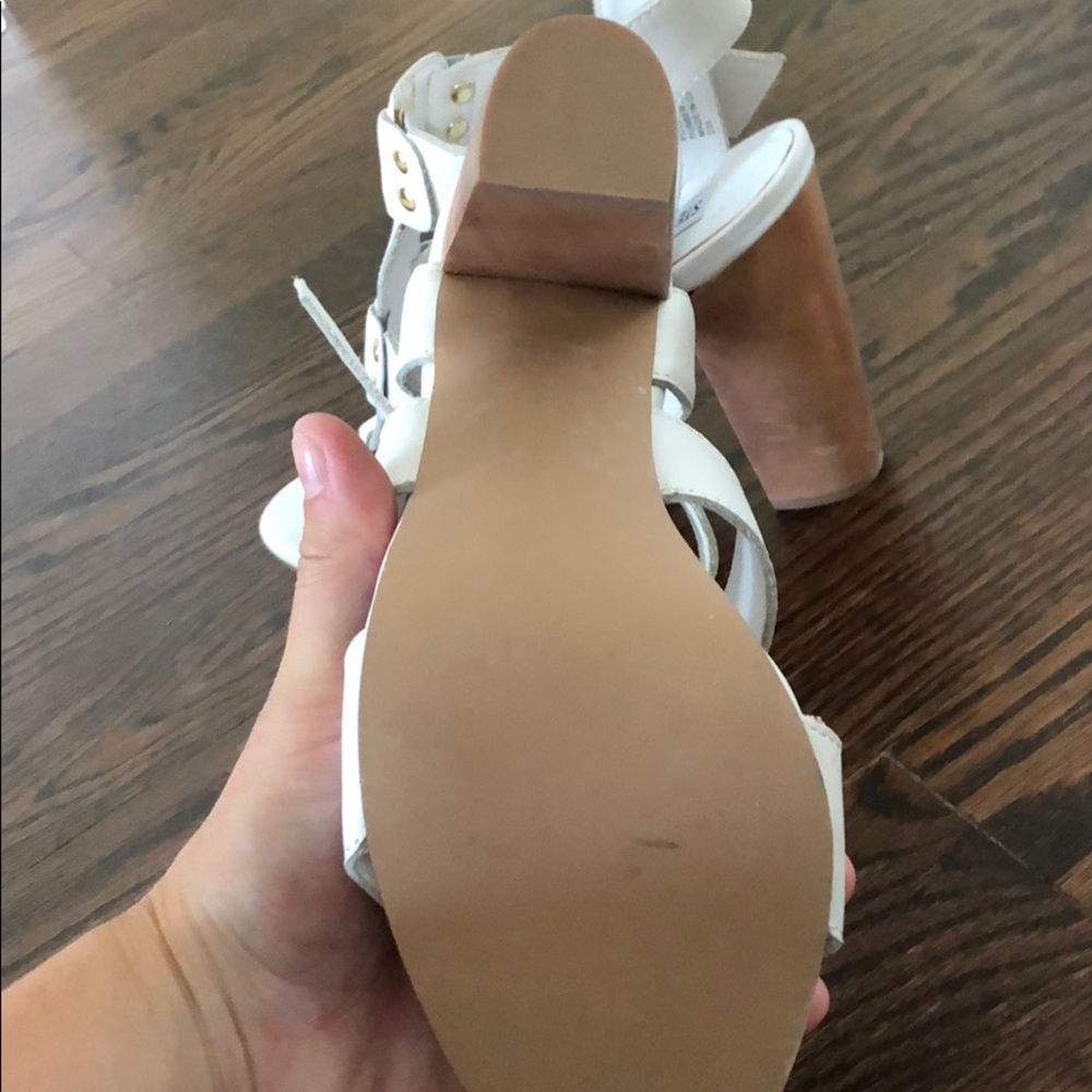 Heels - Picture 3 of 3